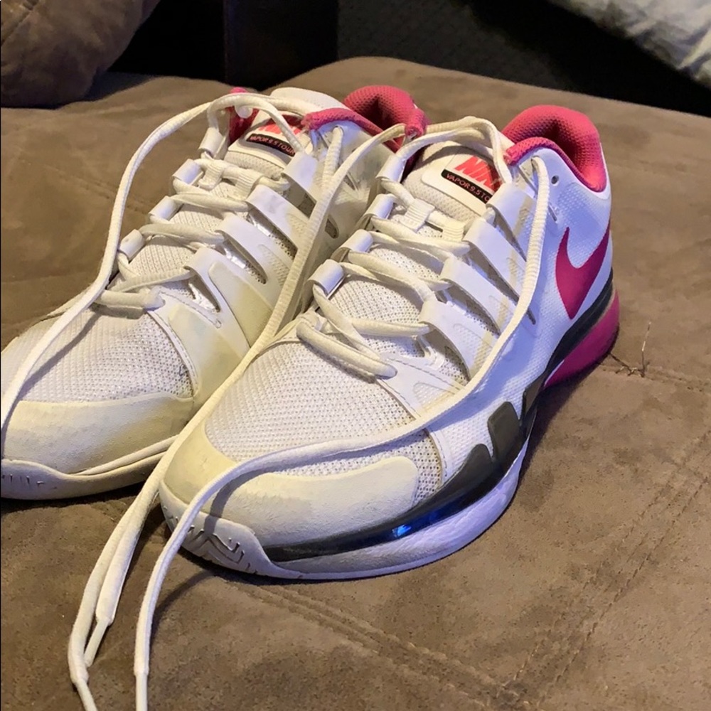 Nike Zapor 9.5 Tour Zoon Tennis Shoes - Size 8.5